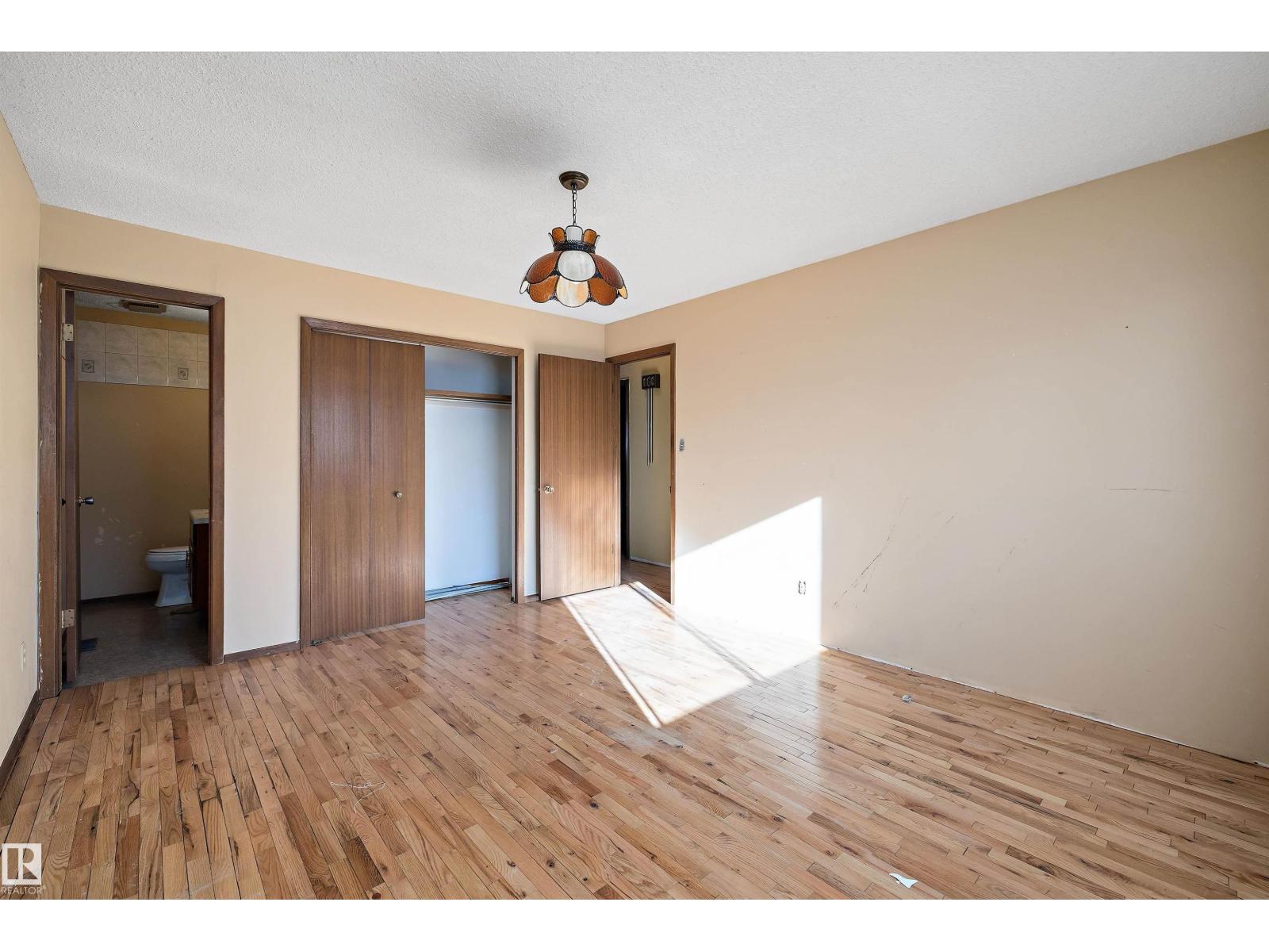 2031 104a St Nw, Edmonton, Alberta  T6J 5A6 - Photo 26 - E4463985