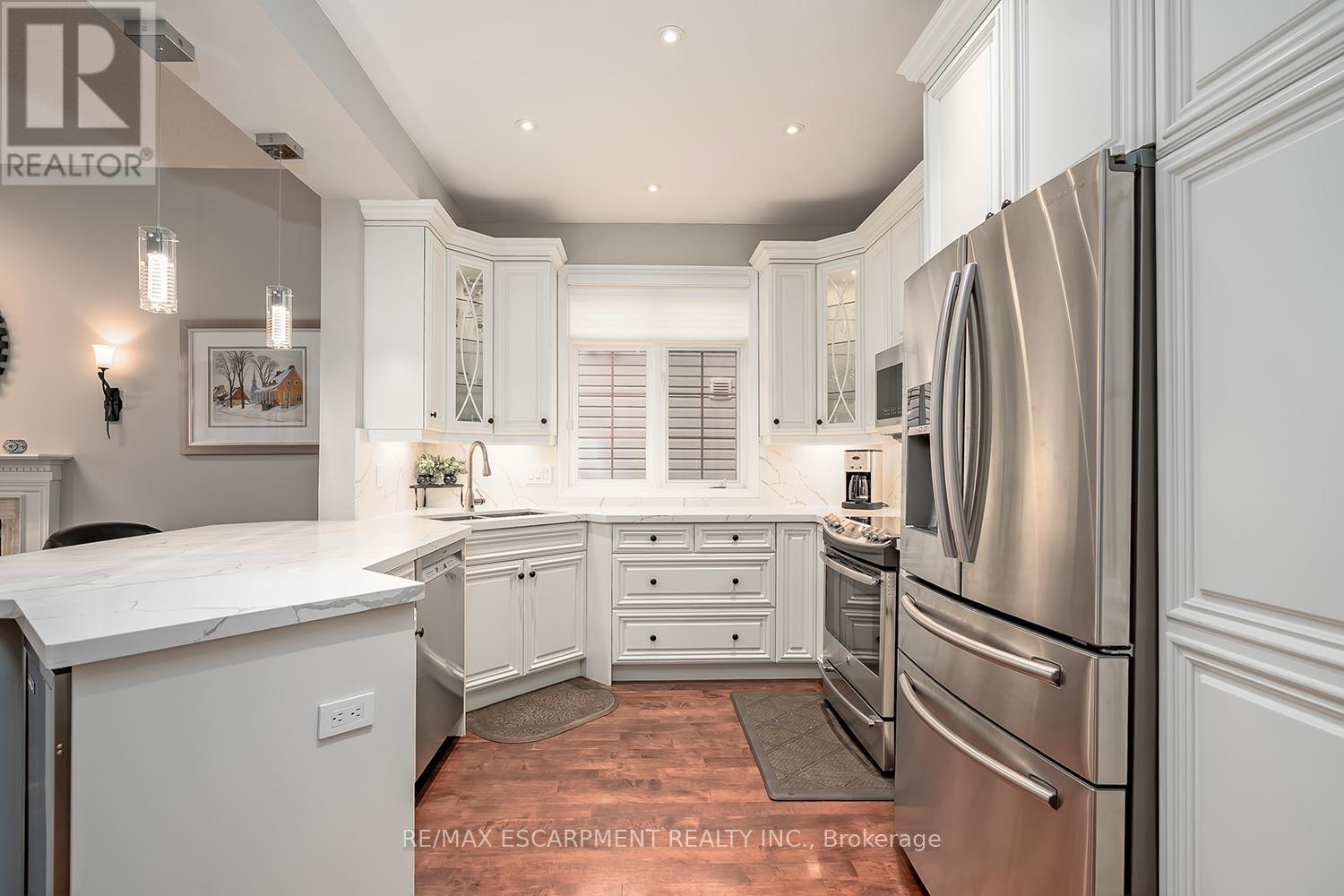 4304 Taywood Drive, Burlington, Ontario  L7M 4S7 - Photo 12 - W12489968