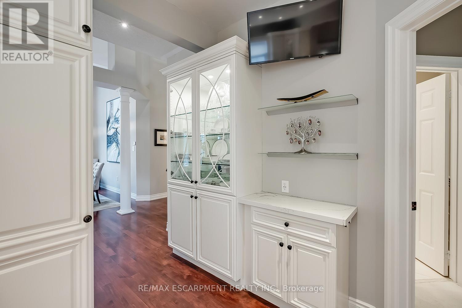 4304 Taywood Drive, Burlington, Ontario  L7M 4S7 - Photo 14 - W12489968