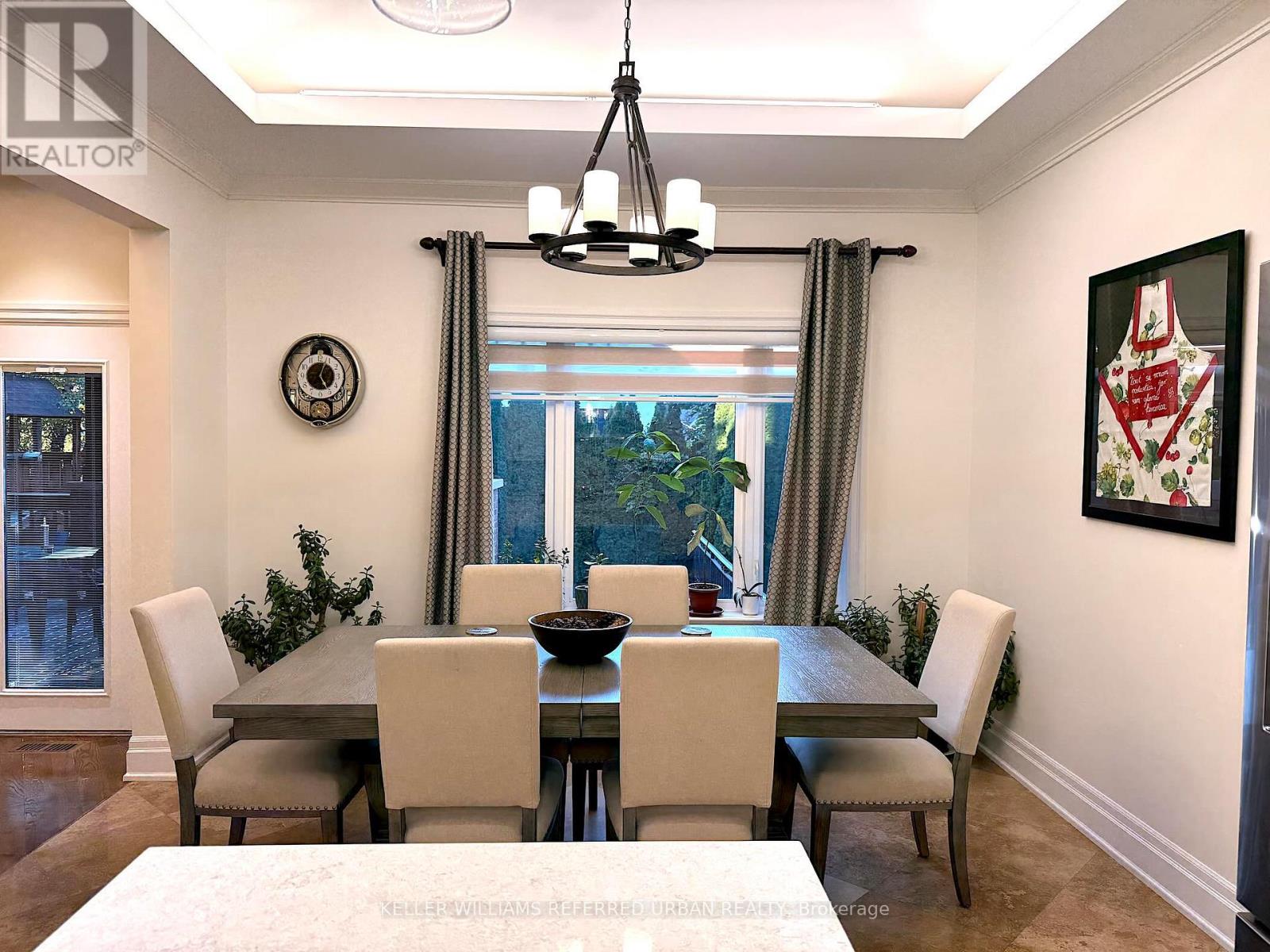 72 Laurel Avenue, Toronto, Ontario  M9B 4T2 - Photo 11 - W12490028