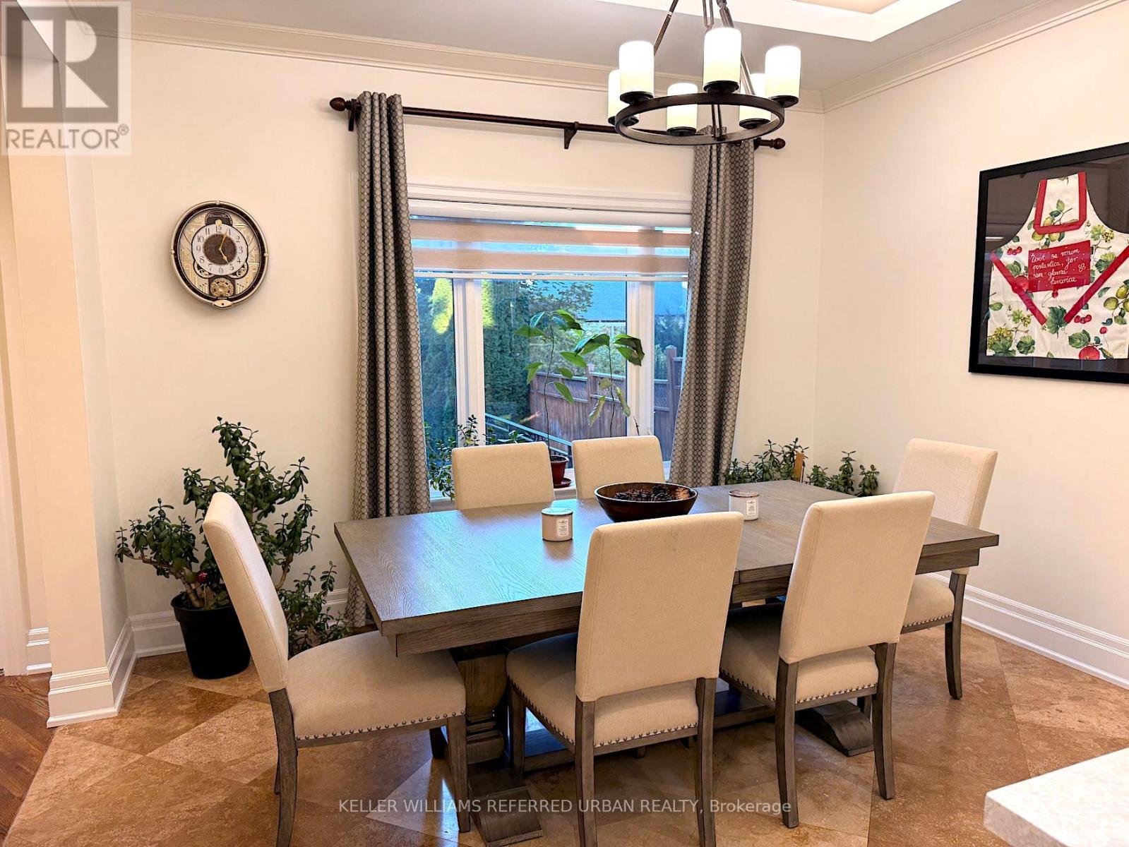 72 Laurel Avenue, Toronto, Ontario  M9B 4T2 - Photo 12 - W12490028