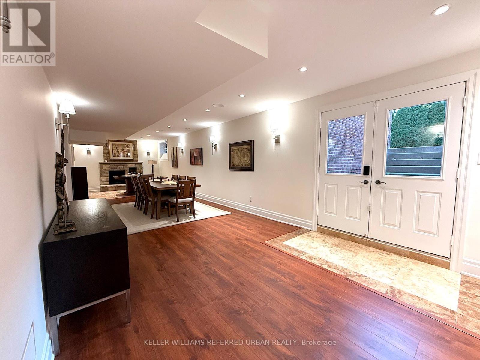 72 Laurel Avenue, Toronto, Ontario  M9B 4T2 - Photo 31 - W12490028