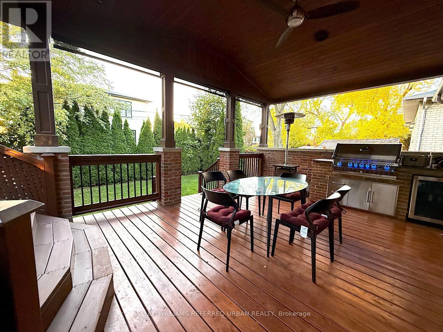 72 Laurel Avenue, Toronto, Ontario  M9B 4T2 - Photo 34 - W12490028