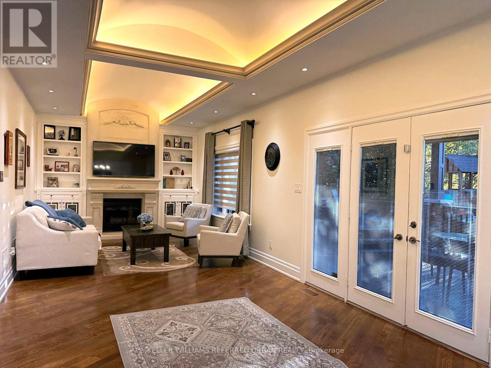 72 Laurel Avenue, Toronto, Ontario  M9B 4T2 - Photo 6 - W12490028