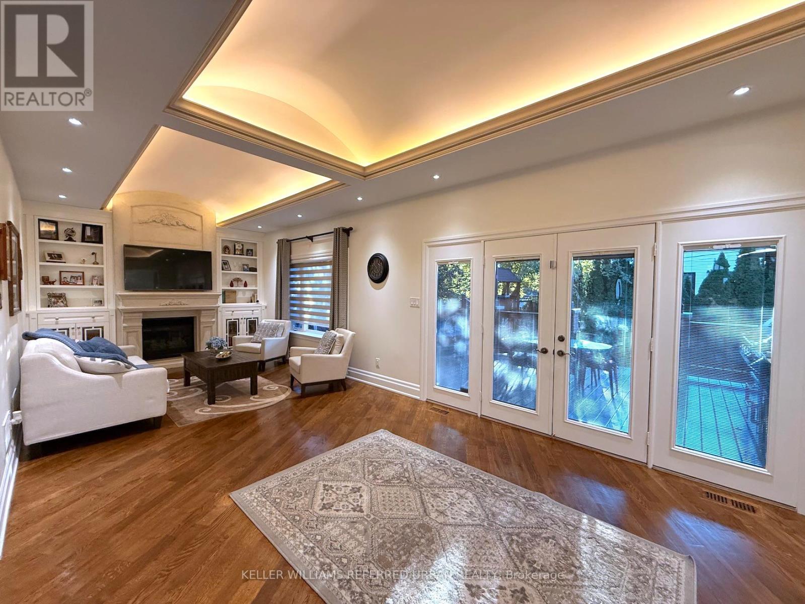 72 Laurel Avenue, Toronto, Ontario  M9B 4T2 - Photo 7 - W12490028