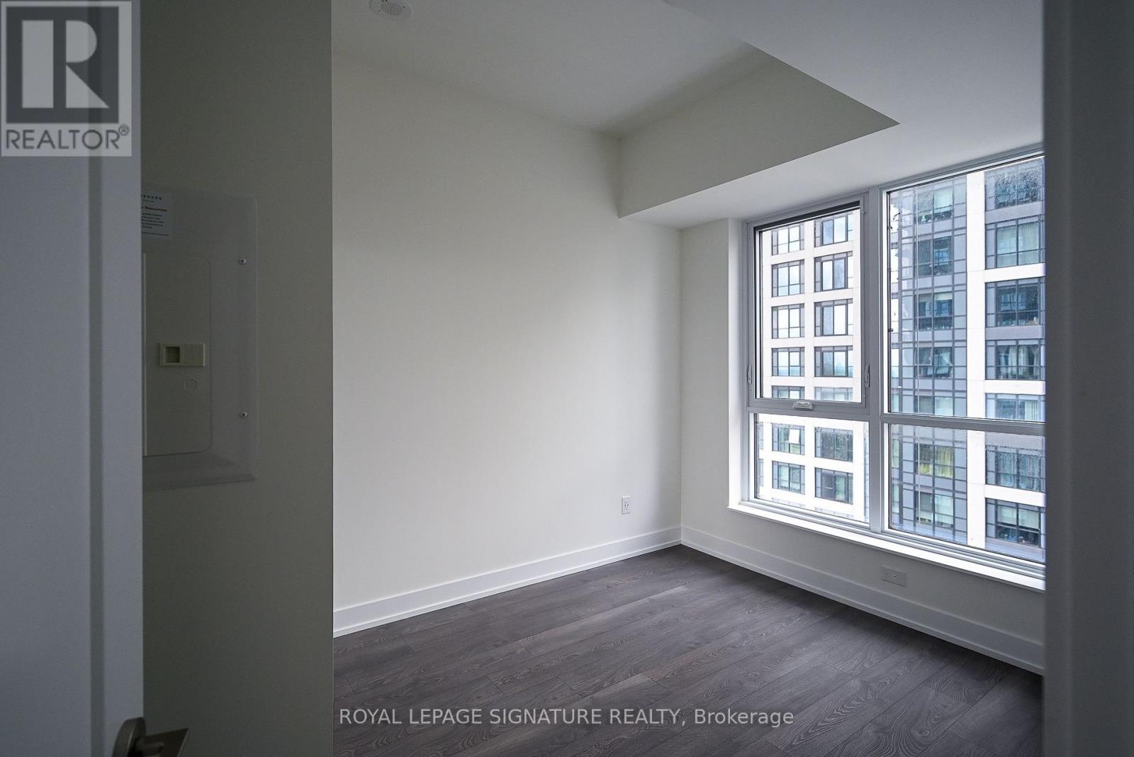 2032 - 5 Mabelle Avenue, Toronto, Ontario  M9A 0C8 - Photo 11 - W12490058