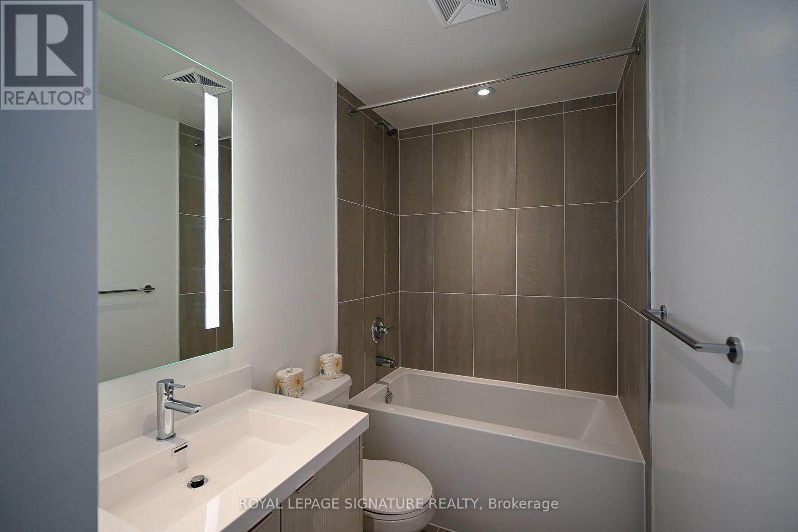 2032 - 5 Mabelle Avenue, Toronto, Ontario  M9A 0C8 - Photo 13 - W12490058