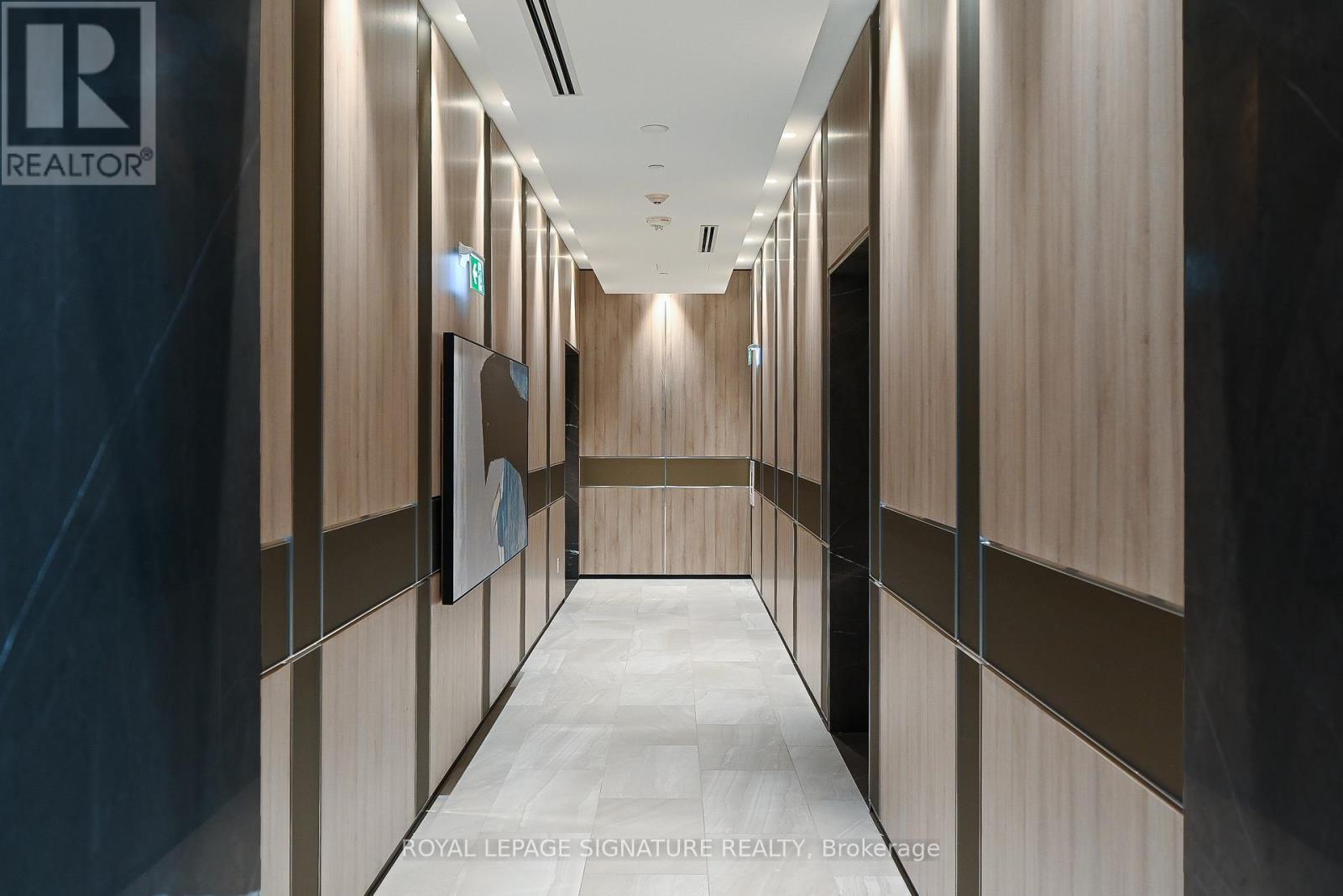 2032 - 5 Mabelle Avenue, Toronto, Ontario  M9A 0C8 - Photo 3 - W12490058