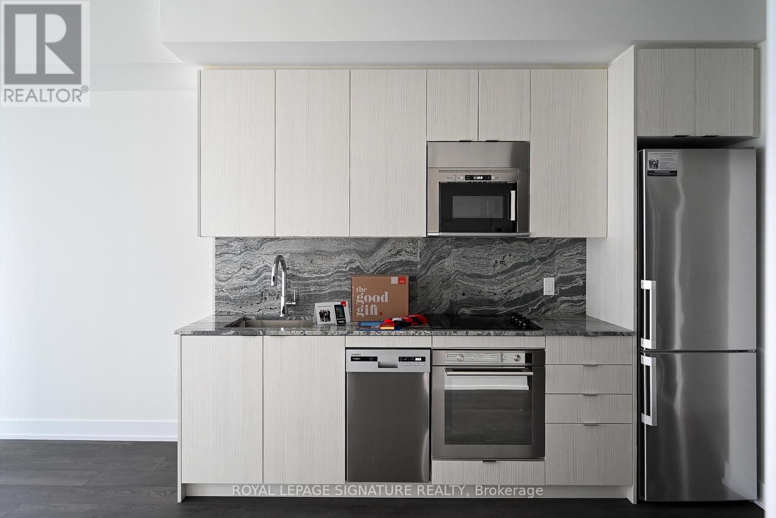 2032 - 5 Mabelle Avenue, Toronto, Ontario  M9A 0C8 - Photo 6 - W12490058