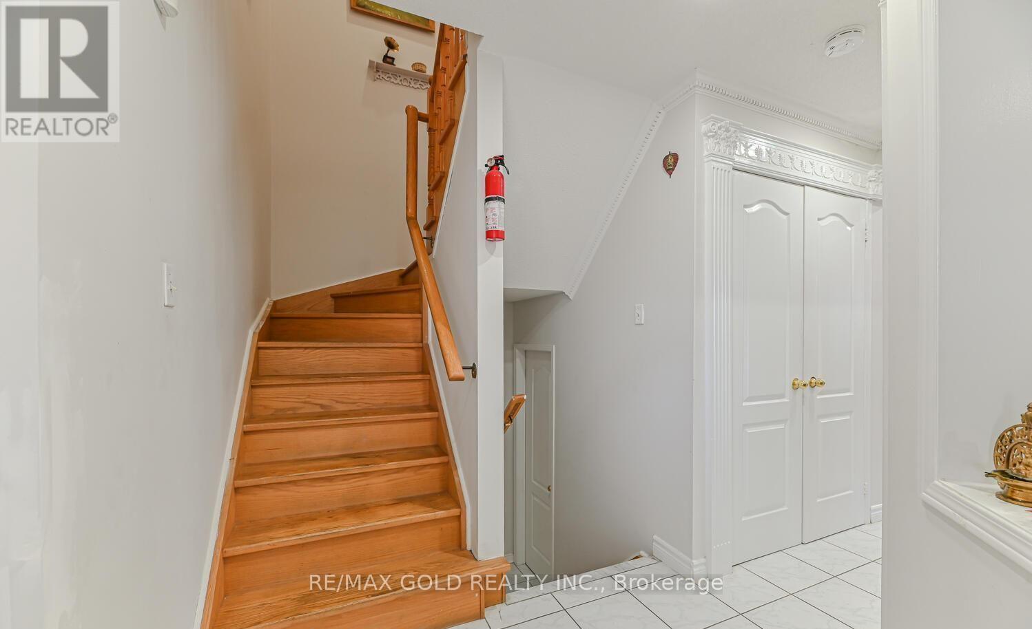 89 Black Forest Drive, Brampton, Ontario  L6R 2E6 - Photo 16 - W12490074