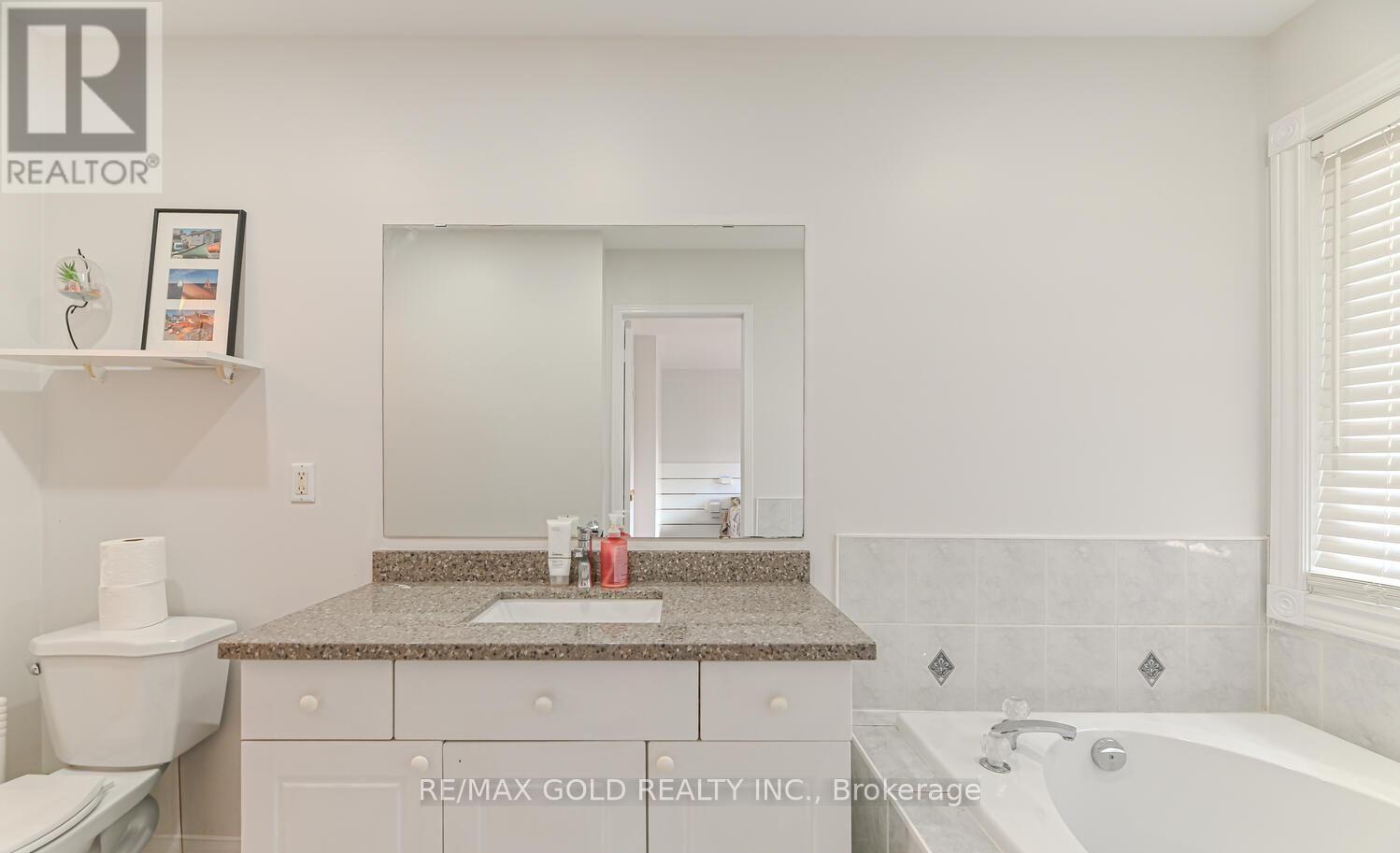 89 Black Forest Drive, Brampton, Ontario  L6R 2E6 - Photo 21 - W12490074