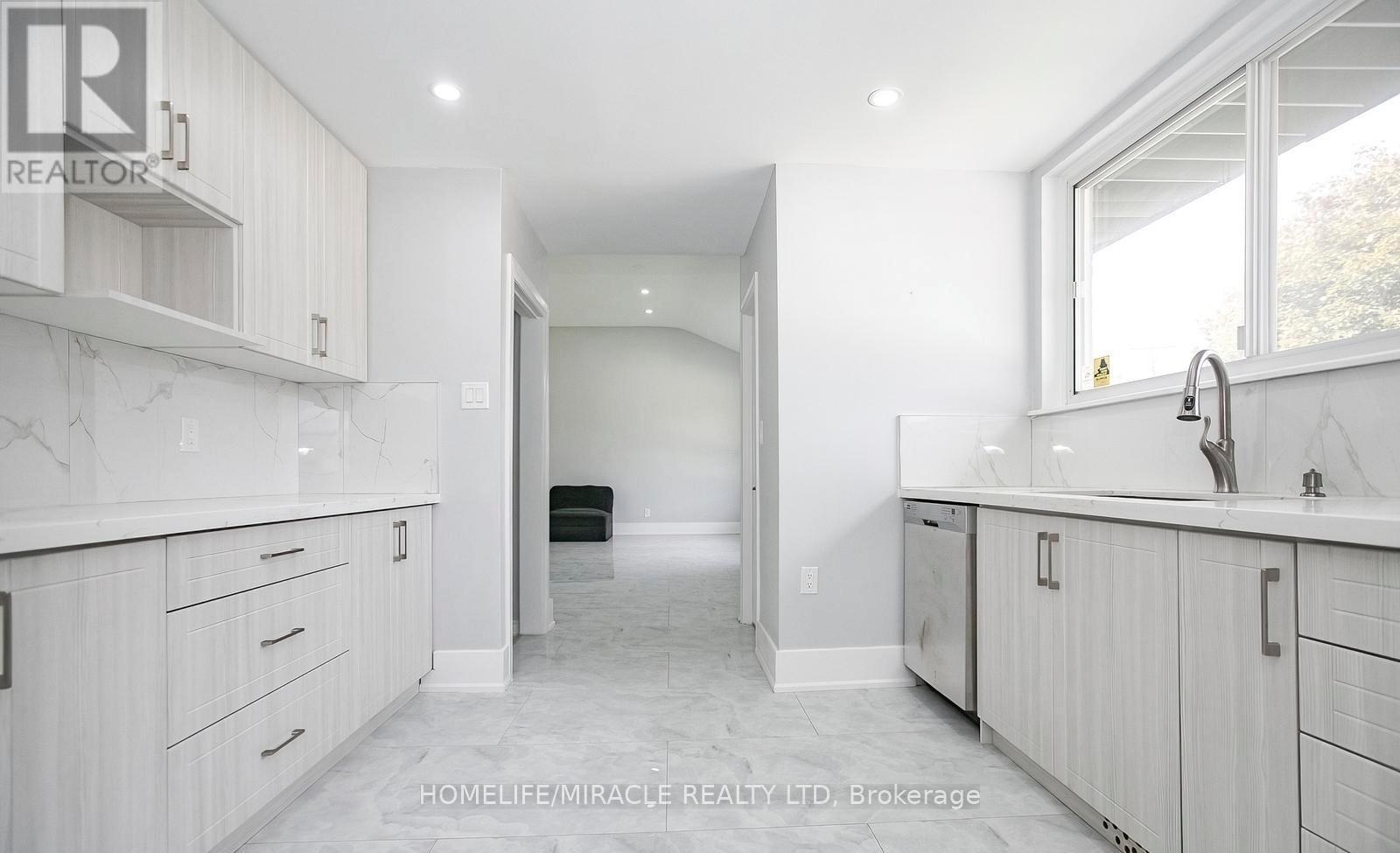 76 Raylawn Crescent, Halton Hills, Ontario  L7G 4N1 - Photo 15 - W12490082