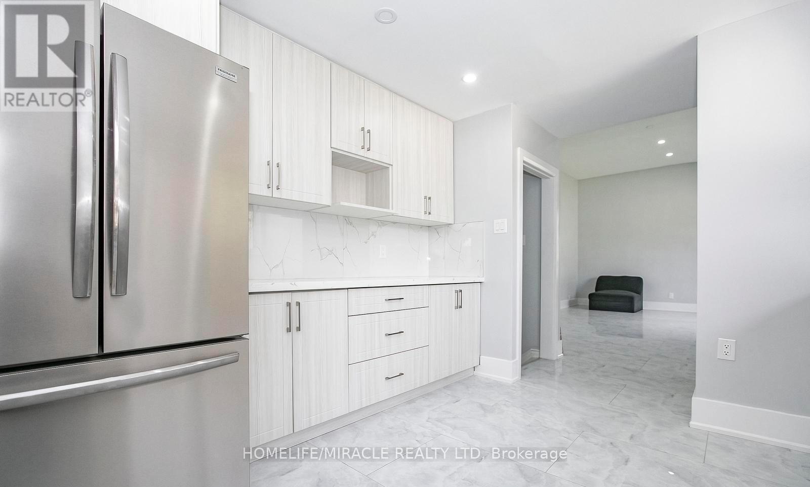 76 Raylawn Crescent, Halton Hills, Ontario  L7G 4N1 - Photo 16 - W12490082