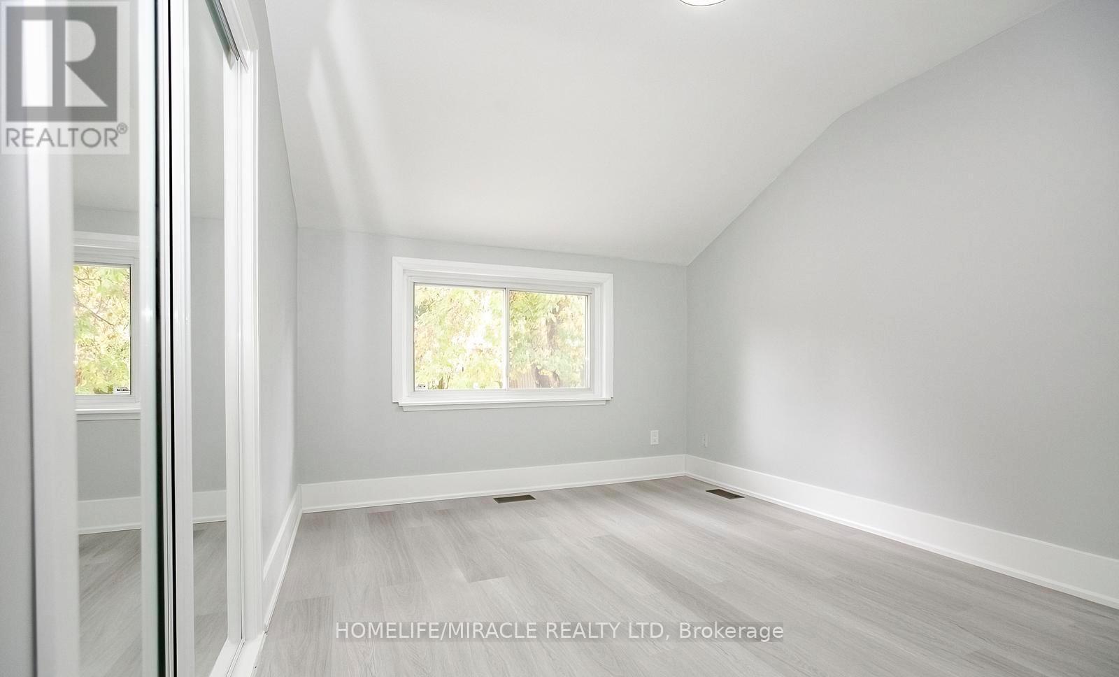 76 Raylawn Crescent, Halton Hills, Ontario  L7G 4N1 - Photo 21 - W12490082