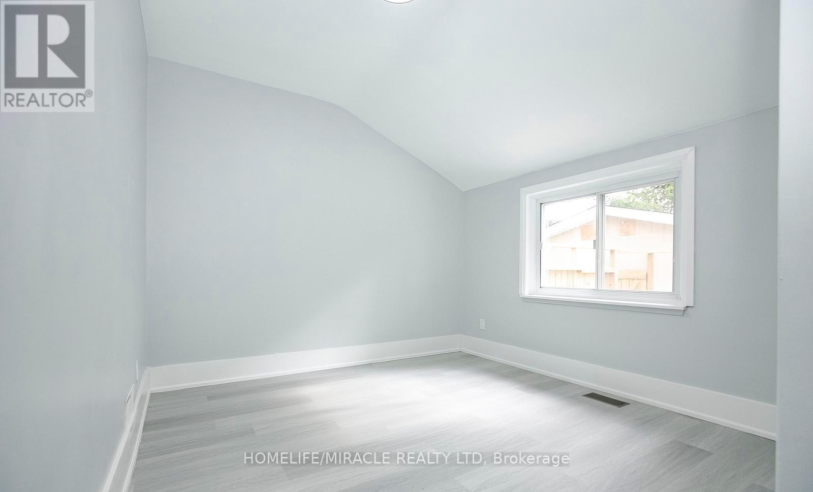 76 Raylawn Crescent, Halton Hills, Ontario  L7G 4N1 - Photo 29 - W12490082