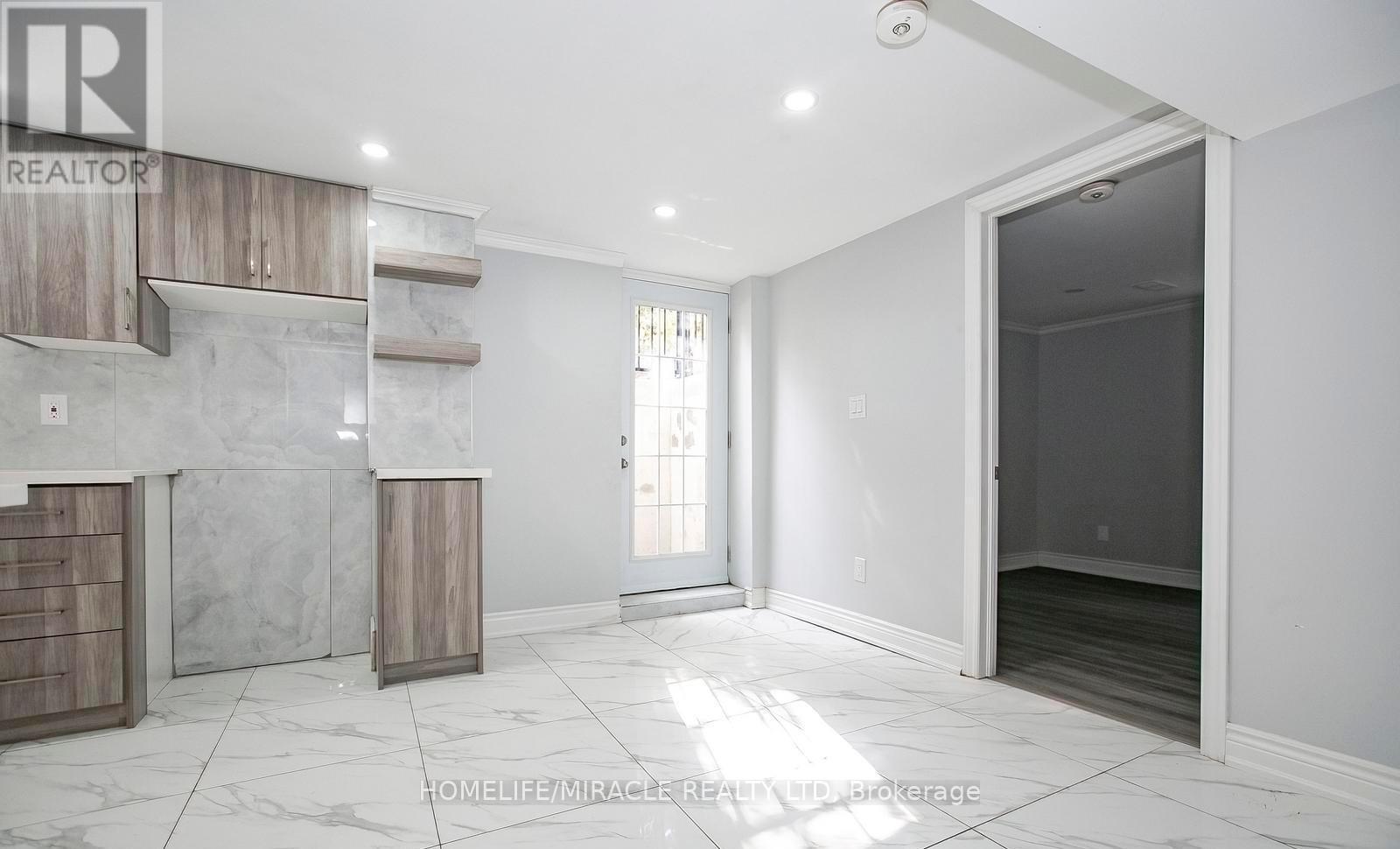 76 Raylawn Crescent, Halton Hills, Ontario  L7G 4N1 - Photo 33 - W12490082