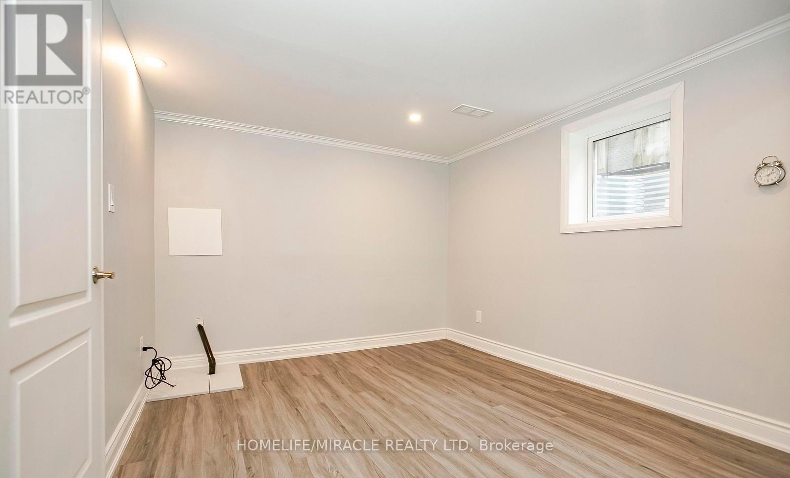 76 Raylawn Crescent, Halton Hills, Ontario  L7G 4N1 - Photo 38 - W12490082