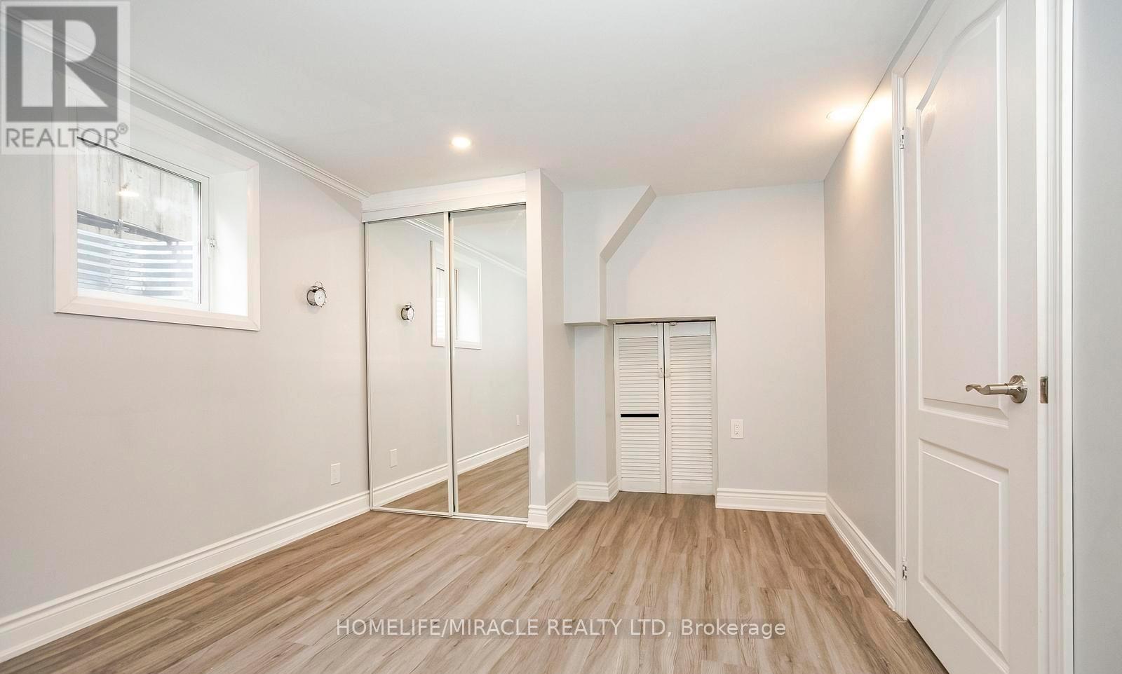 76 Raylawn Crescent, Halton Hills, Ontario  L7G 4N1 - Photo 39 - W12490082