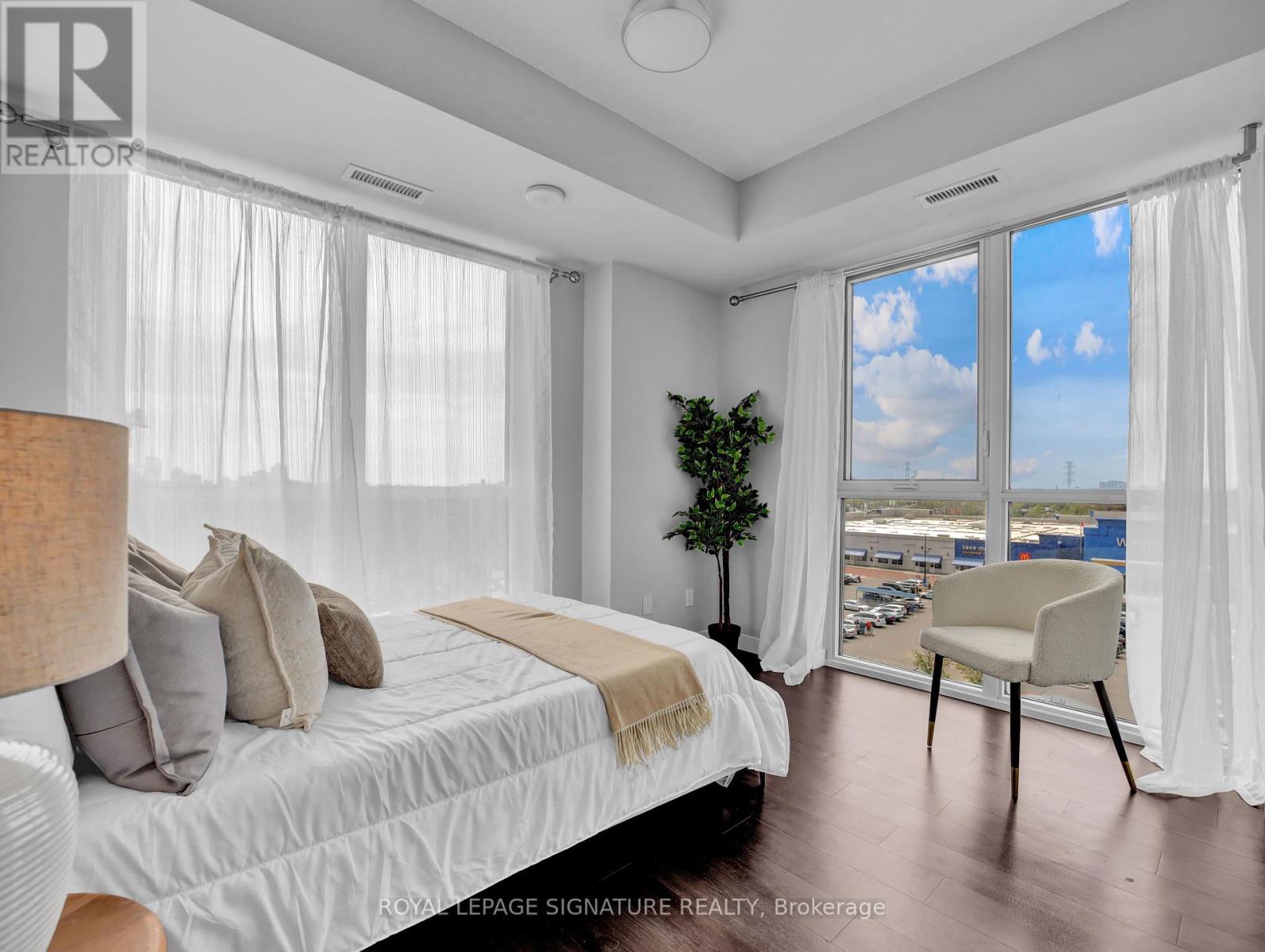 610 - 2081 Fairview Street, Burlington, Ontario  L7R 0E4 - Photo 12 - W12490114