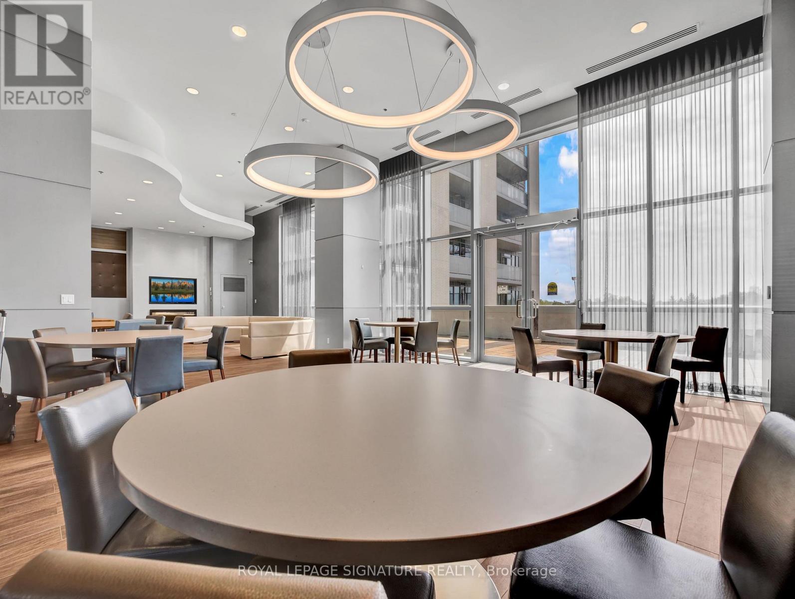 610 - 2081 Fairview Street, Burlington, Ontario  L7R 0E4 - Photo 19 - W12490114