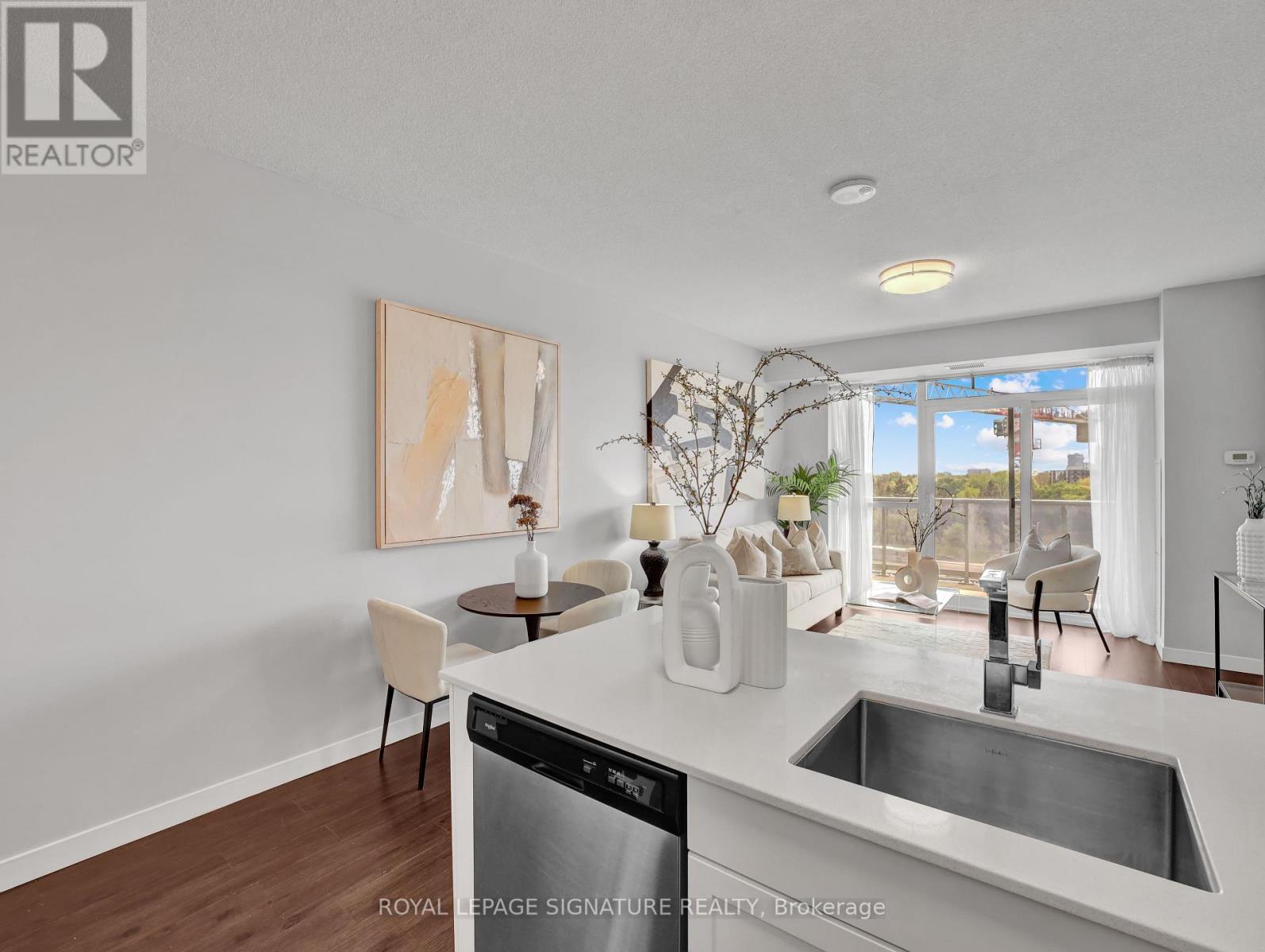 610 - 2081 Fairview Street, Burlington, Ontario  L7R 0E4 - Photo 8 - W12490114