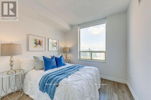 1008 - 265 Enfield Place, Mississauga, Ontario  L5B 3Y7 - Photo 11 - W12490126