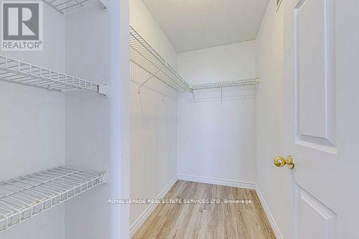 1008 - 265 Enfield Place, Mississauga, Ontario  L5B 3Y7 - Photo 13 - W12490126