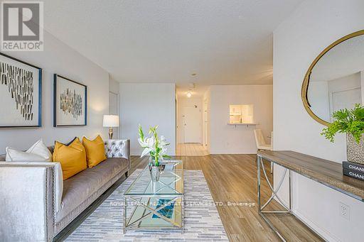 1008 - 265 Enfield Place, Mississauga, Ontario  L5B 3Y7 - Photo 6 - W12490126