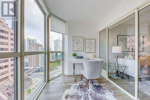 1008 - 265 Enfield Place, Mississauga, Ontario  L5B 3Y7 - Photo 9 - W12490126