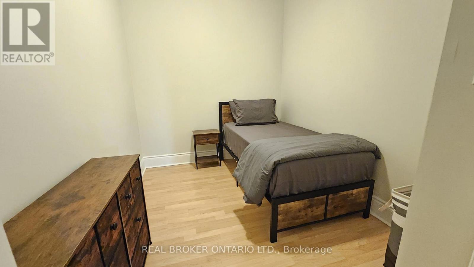 2803 - 3880 Duke Of York Boulevard, Mississauga, Ontario  L5B 4M7 - Photo 6 - W12490138