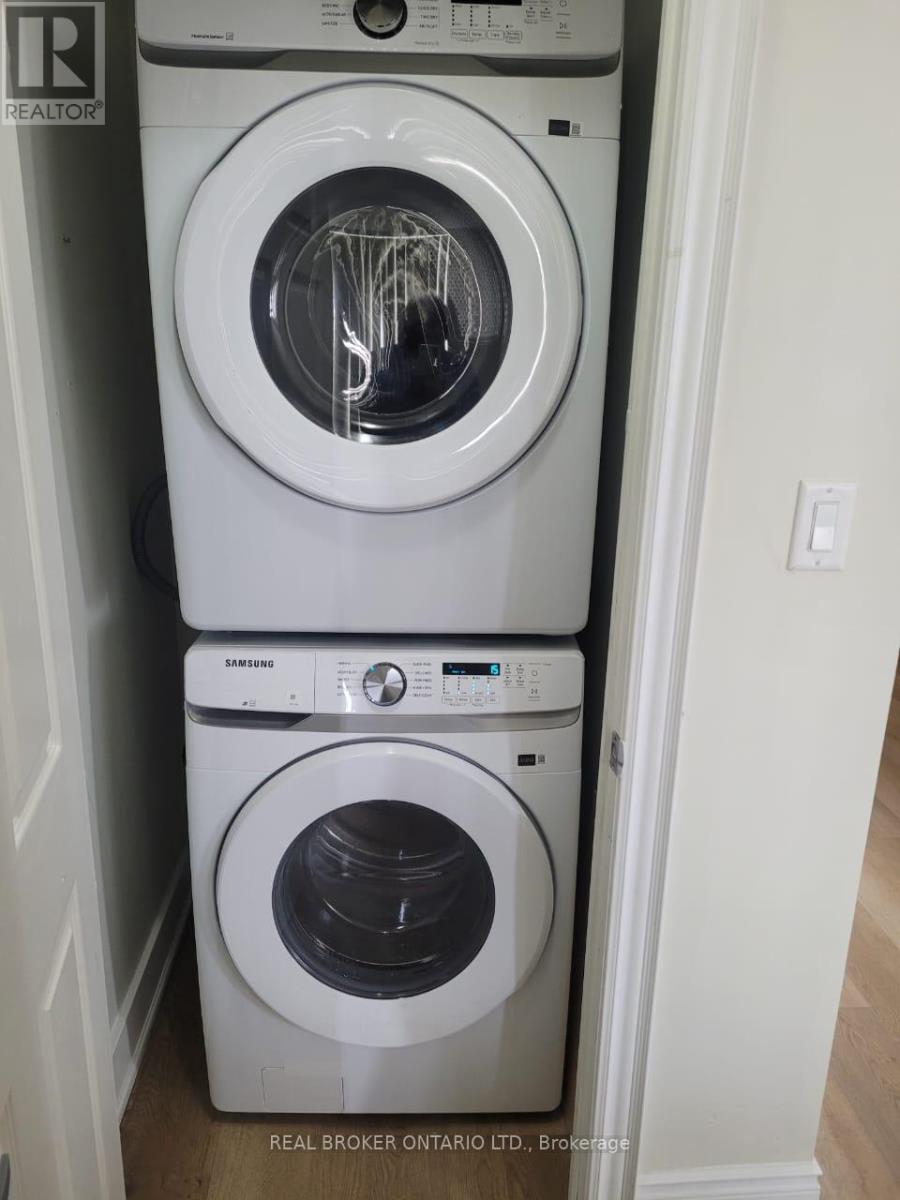 2803 - 3880 Duke Of York Boulevard, Mississauga, Ontario  L5B 4M7 - Photo 7 - W12490138