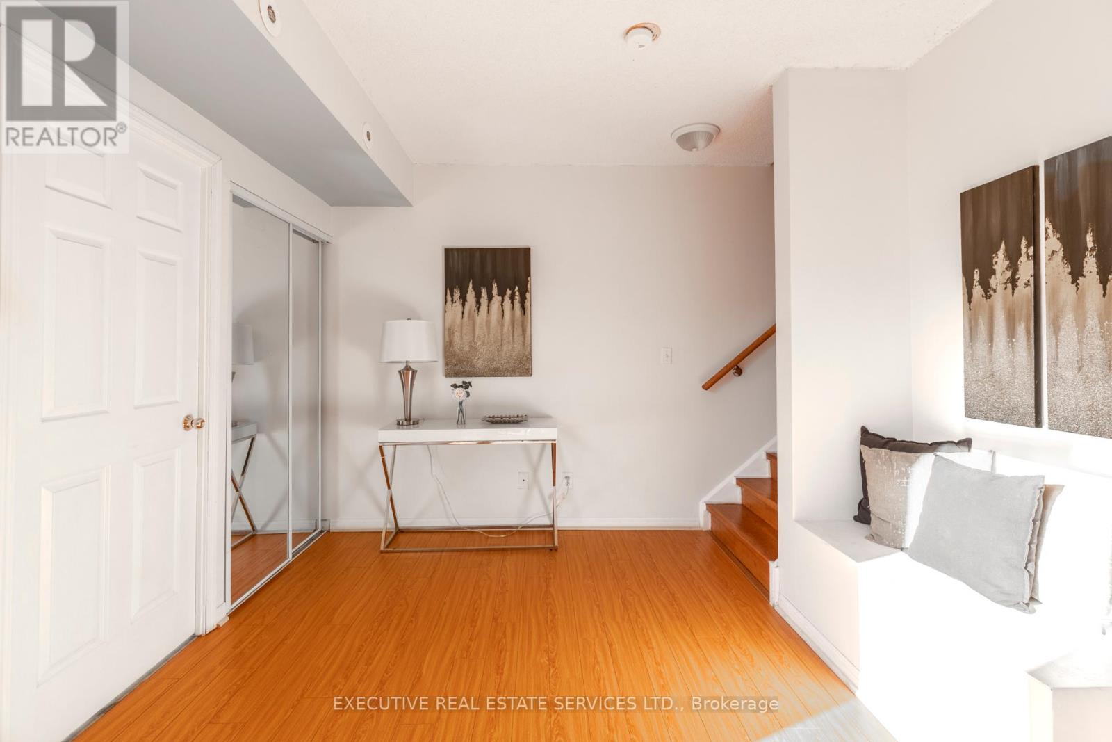 2101 - 3045 Finch Avenue W, Toronto, Ontario  M9M 0A5 - Photo 11 - W12490176