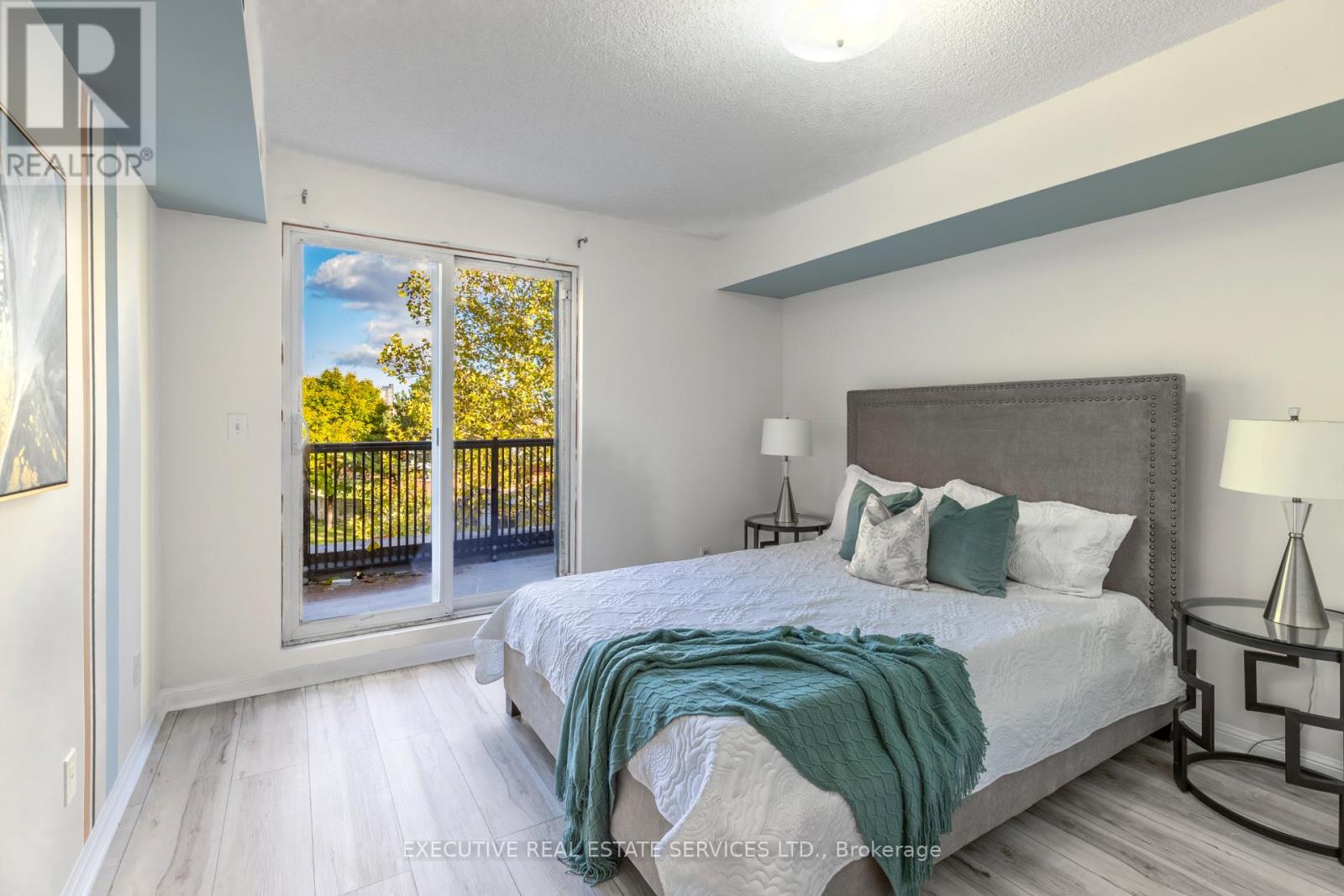 2101 - 3045 Finch Avenue W, Toronto, Ontario  M9M 0A5 - Photo 15 - W12490176