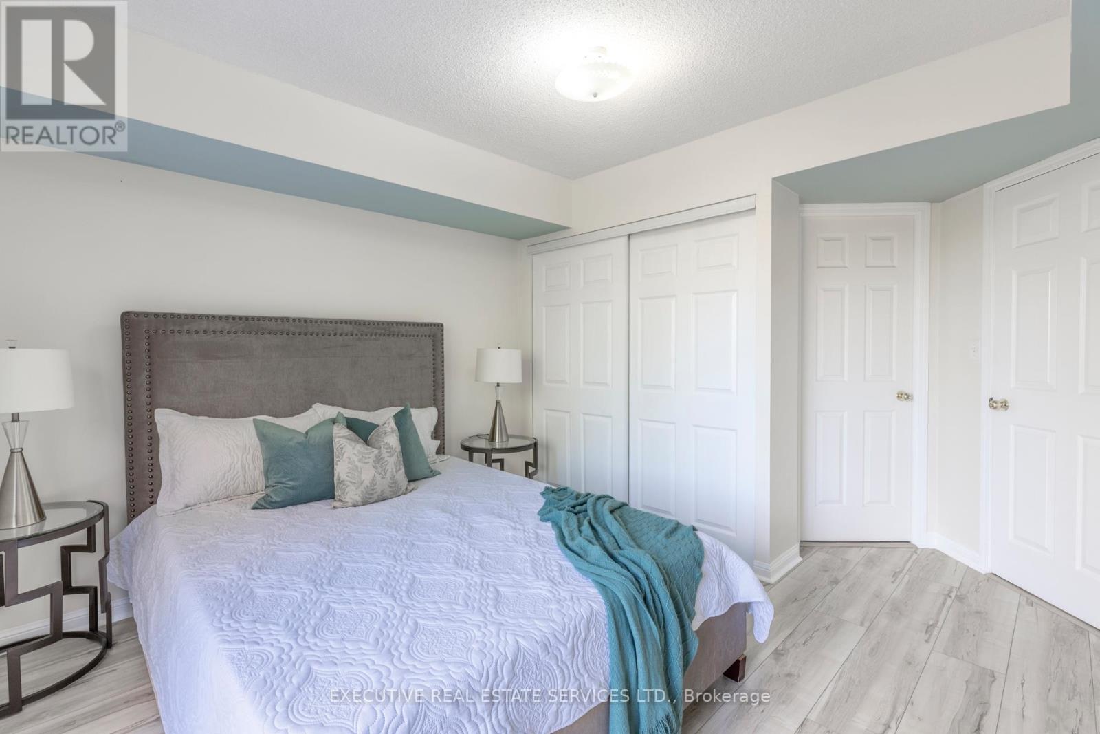 2101 - 3045 Finch Avenue W, Toronto, Ontario  M9M 0A5 - Photo 16 - W12490176