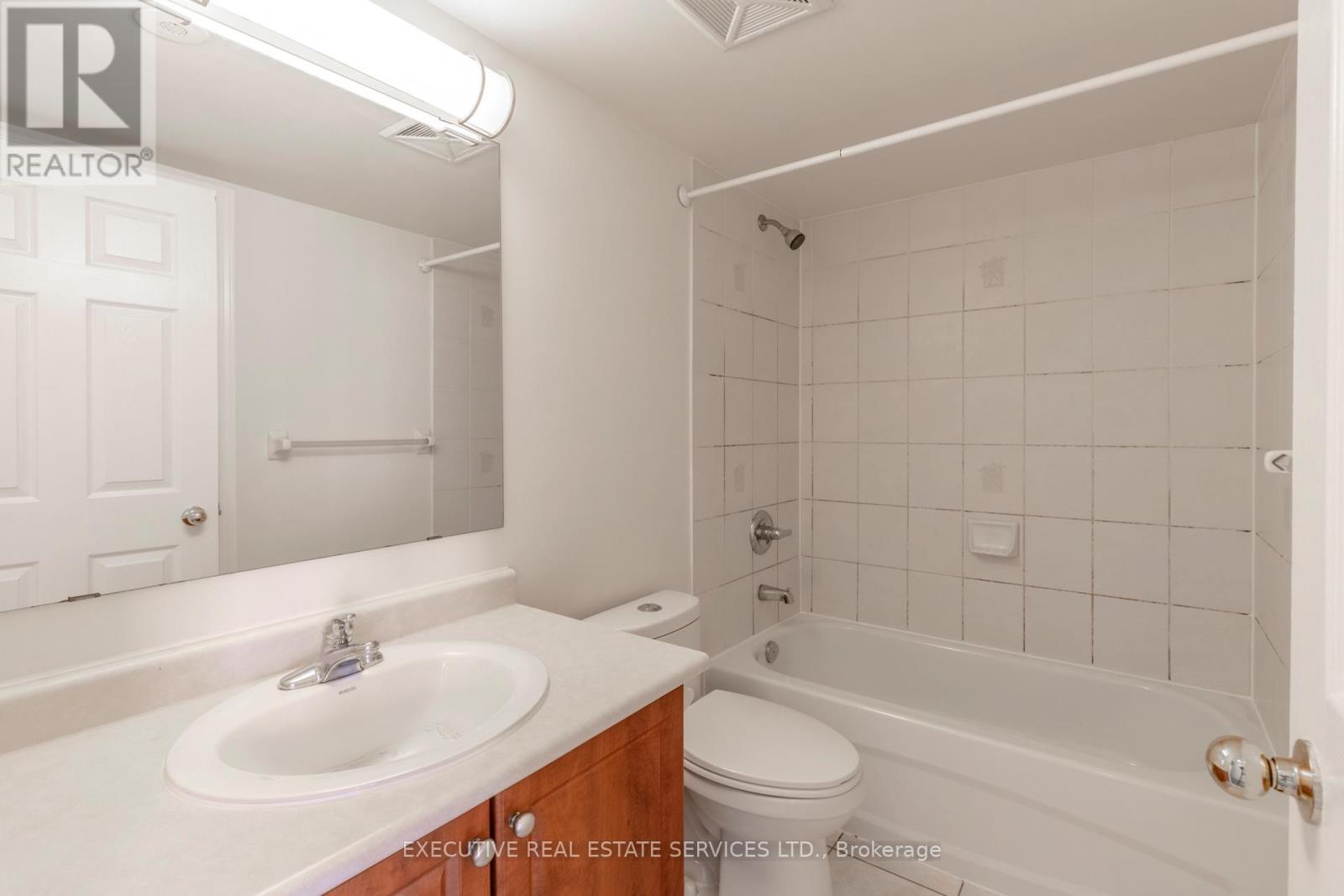 2101 - 3045 Finch Avenue W, Toronto, Ontario  M9M 0A5 - Photo 23 - W12490176