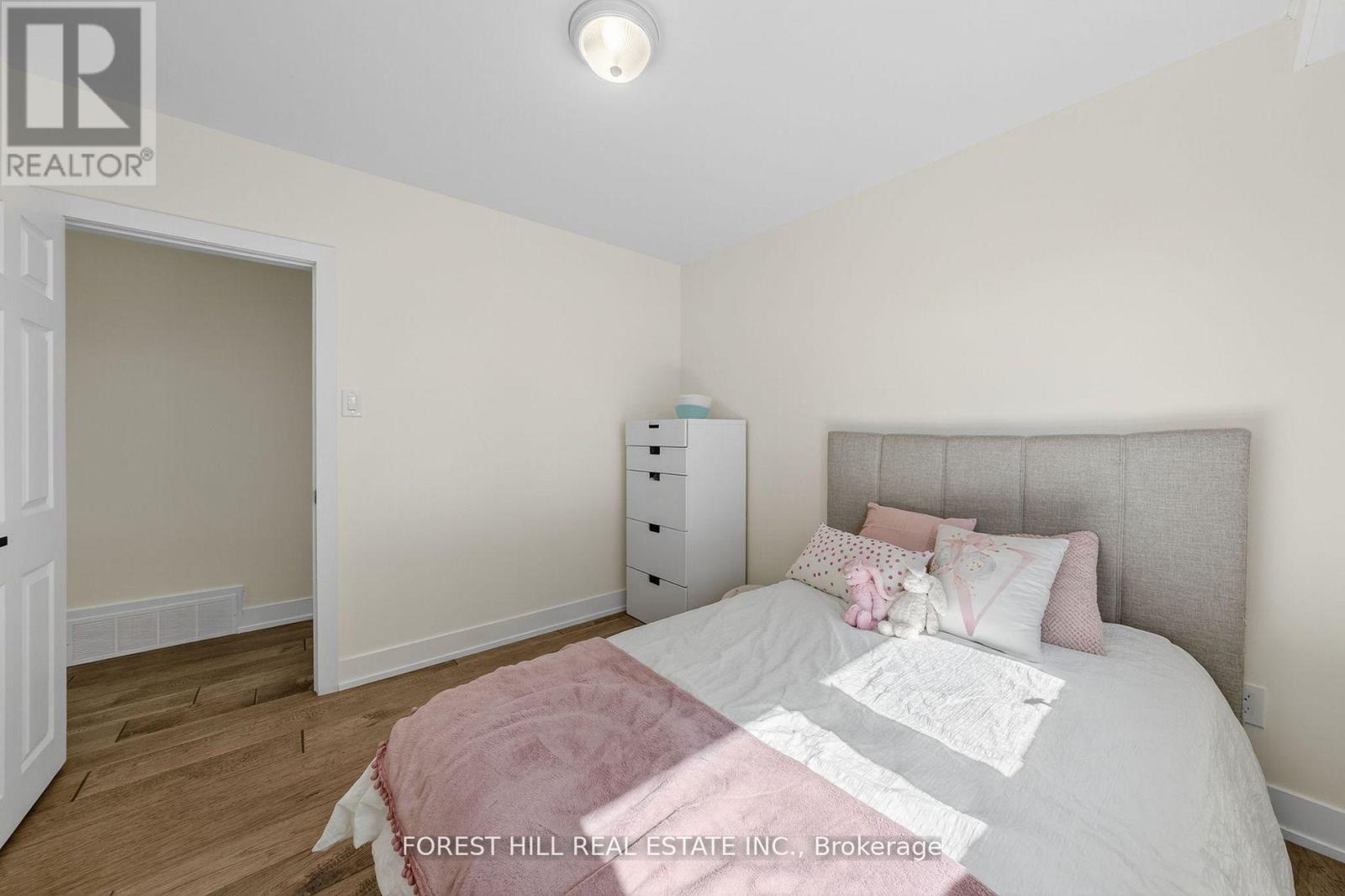 37 Cherry Post Crescent, Toronto, Ontario  M9C 2J9 - Photo 23 - W12490180