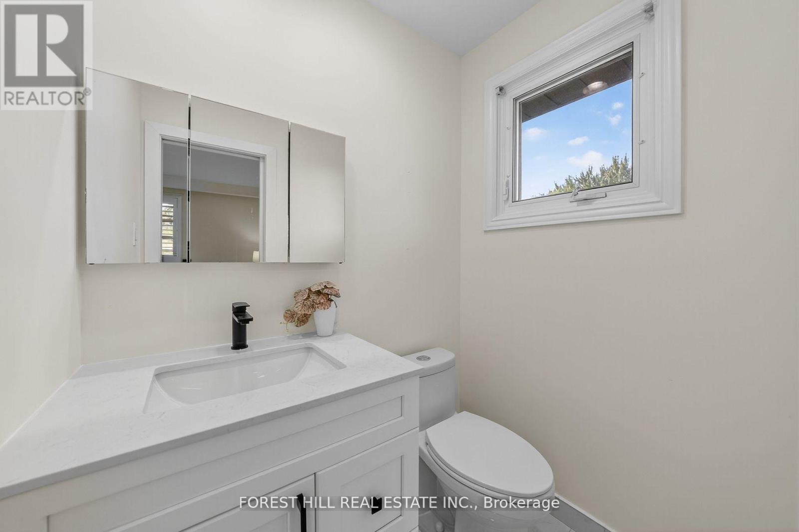 37 Cherry Post Crescent, Toronto, Ontario  M9C 2J9 - Photo 26 - W12490180