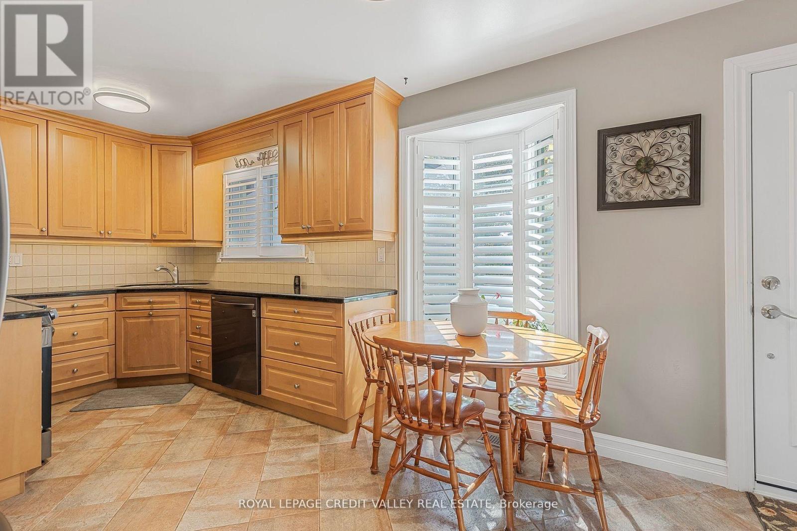 9 Norval Crescent, Brampton, Ontario  L6W 1J1 - Photo 12 - W12490194