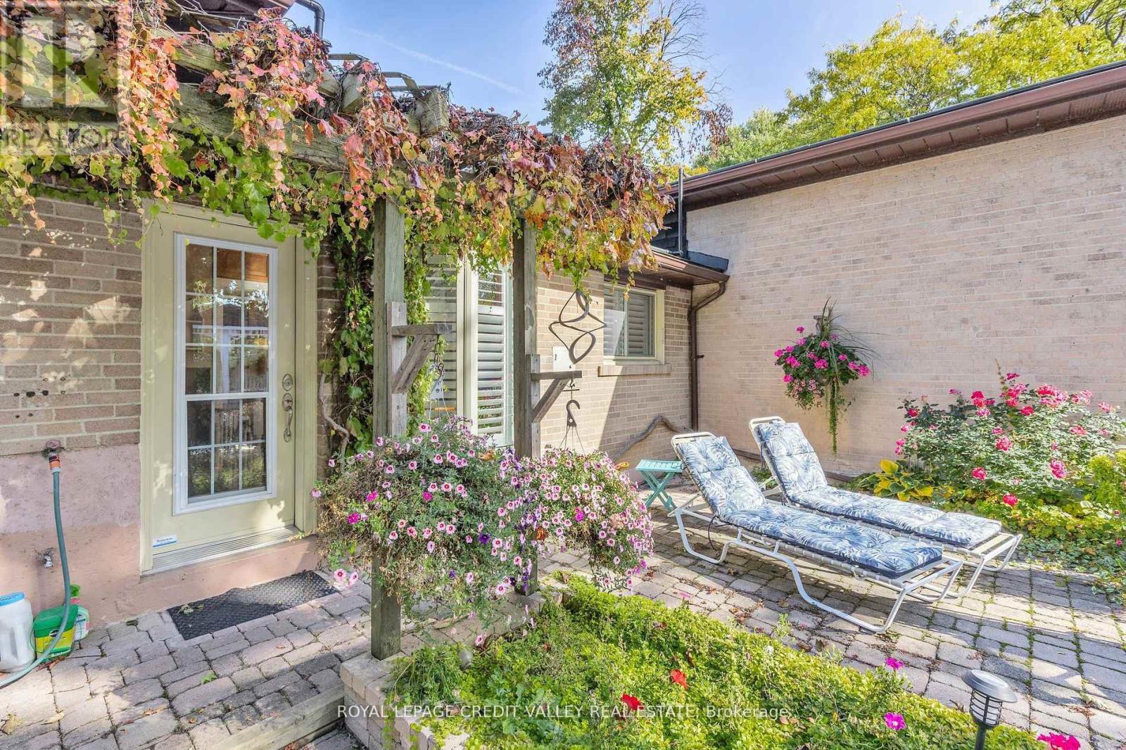 9 Norval Crescent, Brampton, Ontario  L6W 1J1 - Photo 37 - W12490194