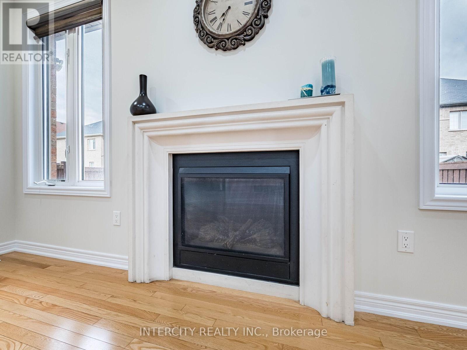 27 Exton Road, Brampton, Ontario  L6X 5M8 - Photo 17 - W12490208