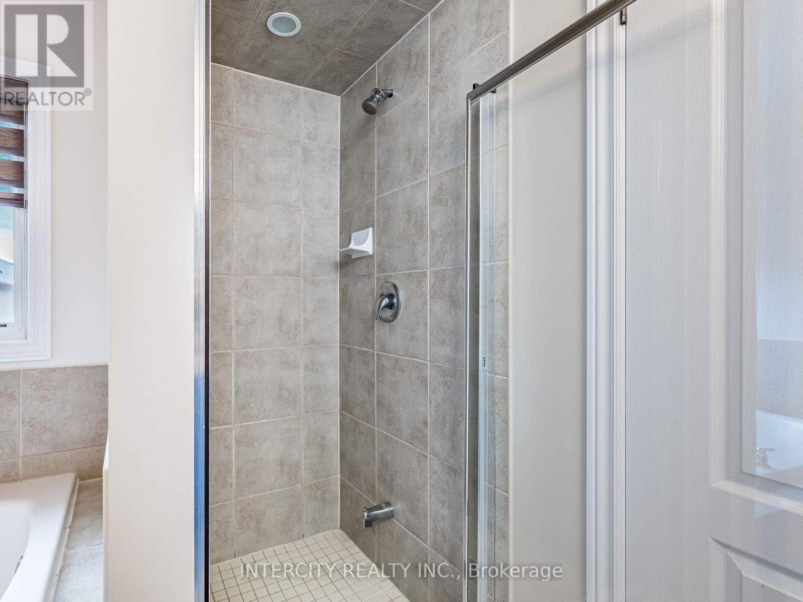 27 Exton Road, Brampton, Ontario  L6X 5M8 - Photo 27 - W12490208