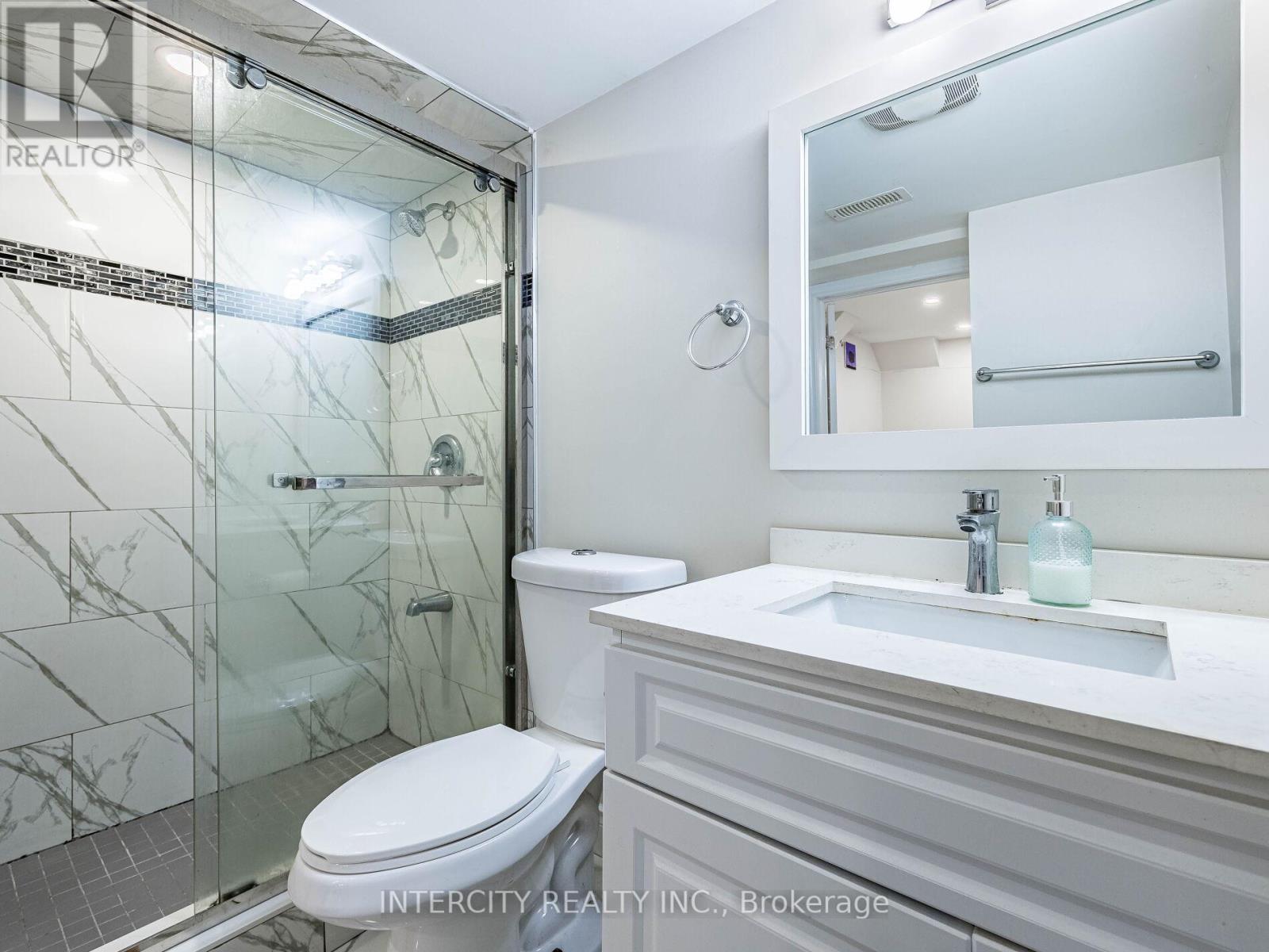 27 Exton Road, Brampton, Ontario  L6X 5M8 - Photo 45 - W12490208