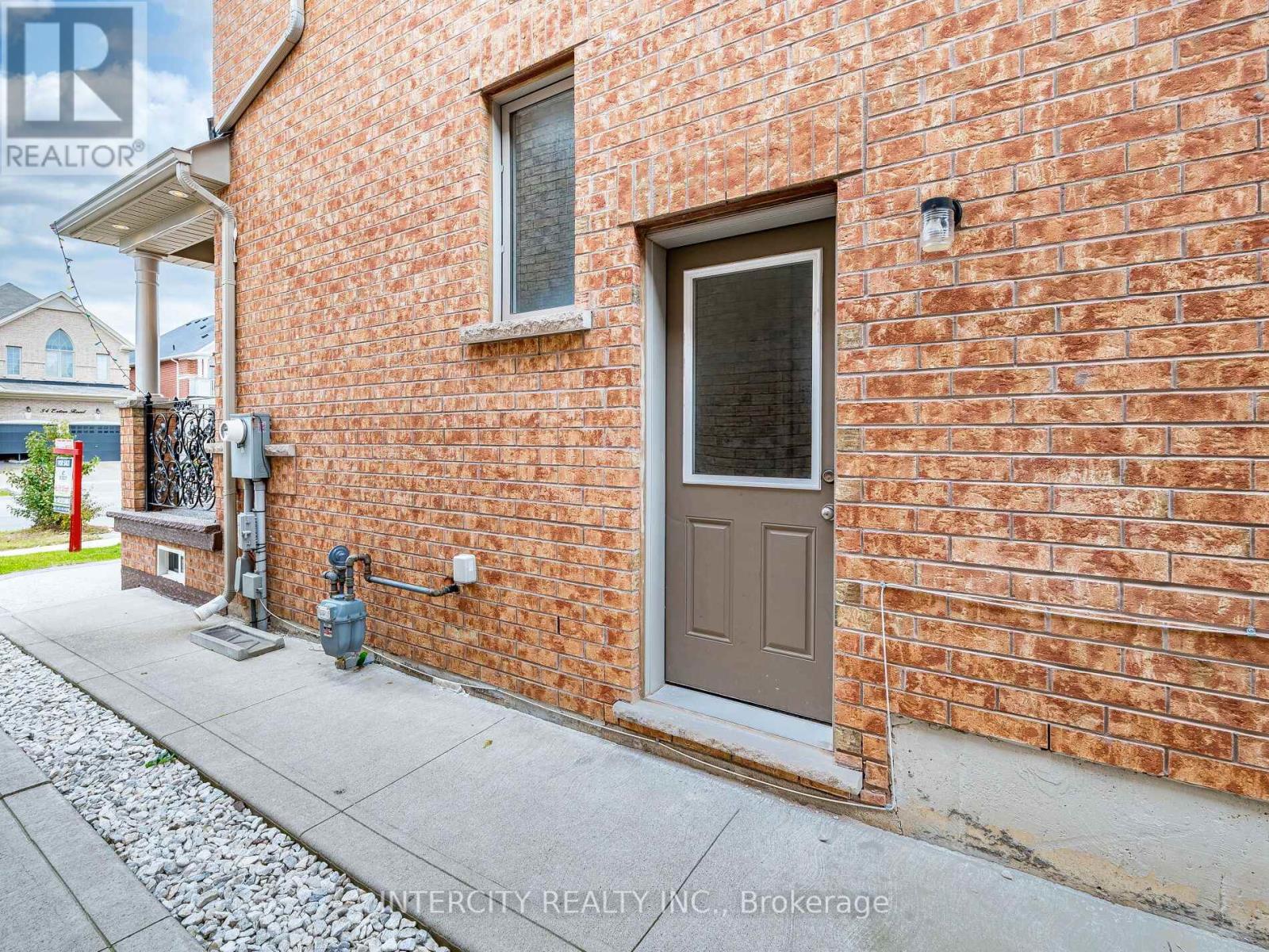 27 Exton Road, Brampton, Ontario  L6X 5M8 - Photo 46 - W12490208