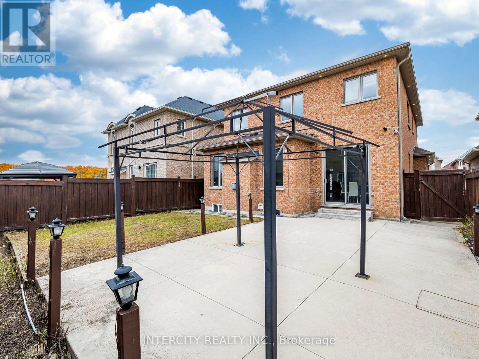 27 Exton Road, Brampton, Ontario  L6X 5M8 - Photo 47 - W12490208