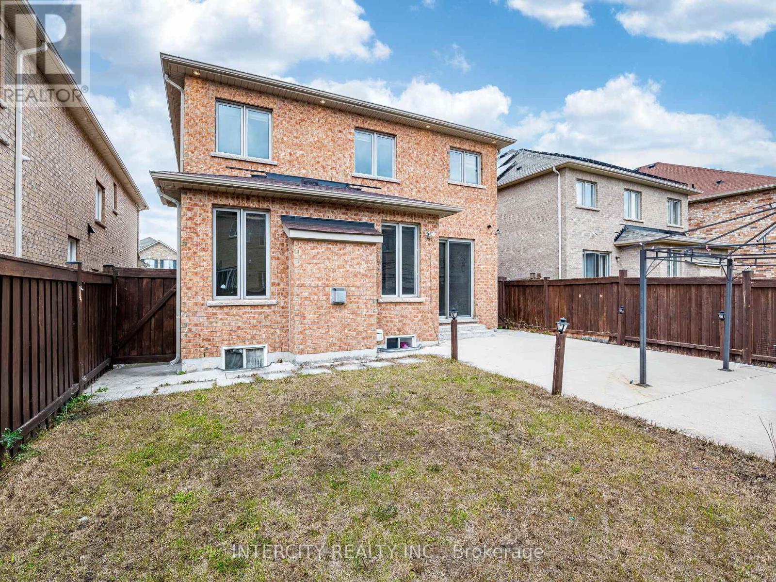 27 Exton Road, Brampton, Ontario  L6X 5M8 - Photo 48 - W12490208