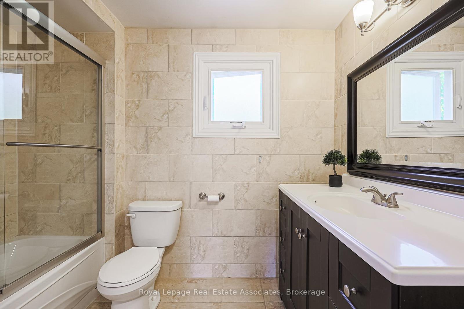 958 Fletcher Valley Crescent, Mississauga, Ontario  L5J 2X7 - Photo 29 - W12490220