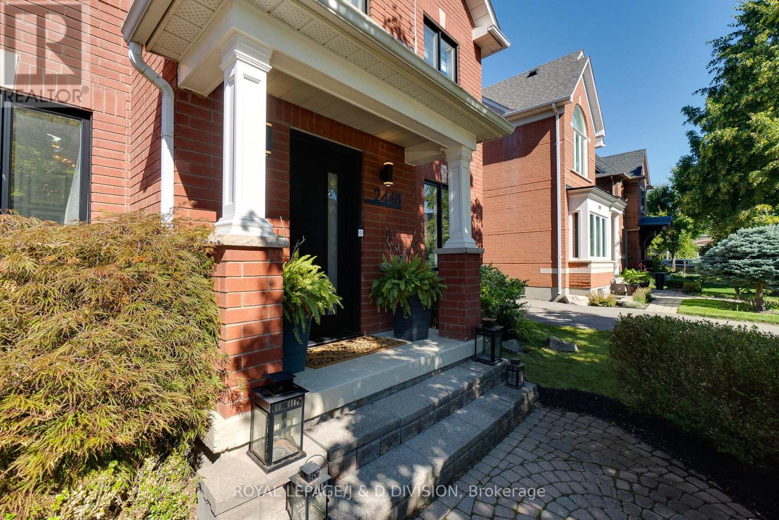 2448 Capilano Crescent, Oakville, Ontario  L6H 6L3 - Photo 2 - W12490230