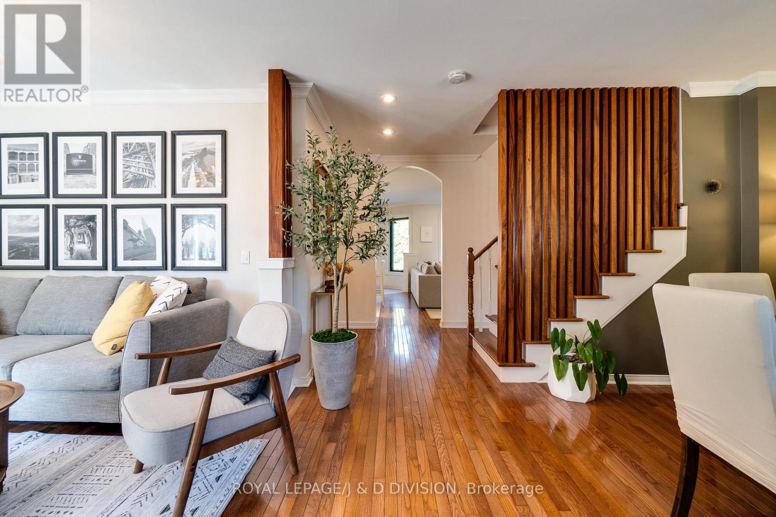 2448 Capilano Crescent, Oakville, Ontario  L6H 6L3 - Photo 6 - W12490230