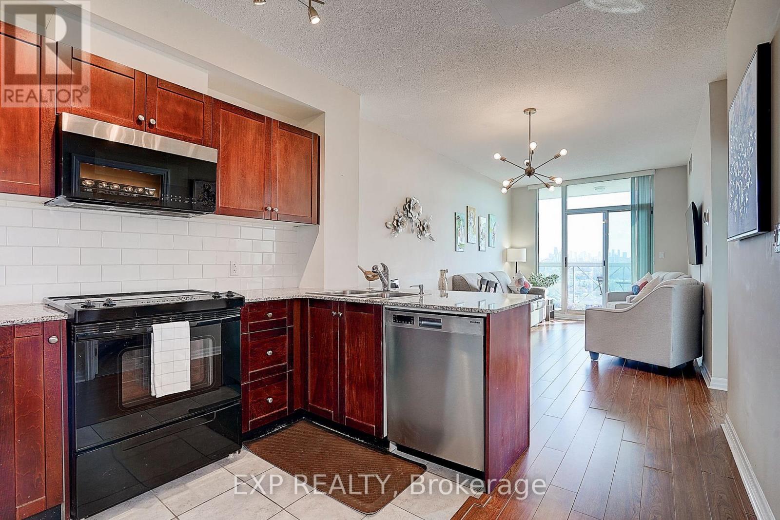 1111 - 1359 Rathburn Road E, Mississauga, Ontario  L4W 5P7 - Photo 13 - W12490242