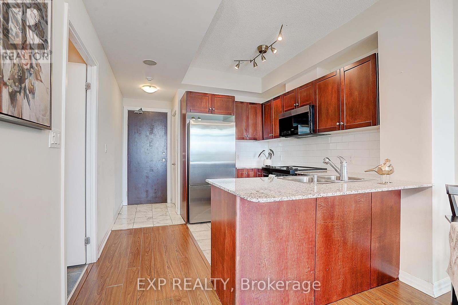 1111 - 1359 Rathburn Road E, Mississauga, Ontario  L4W 5P7 - Photo 15 - W12490242